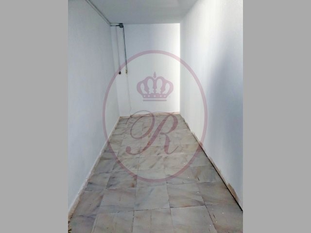 Empty Local for long term rent in Colon I, Los Cristianos