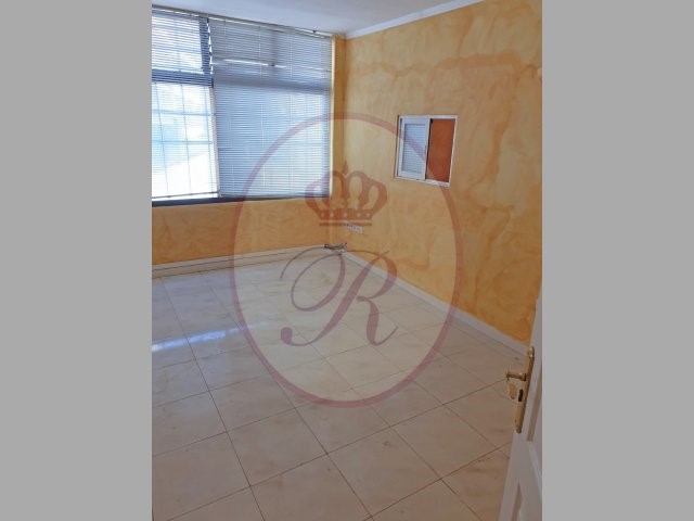 Empty Local for long term rent in Colon I, Los Cristianos