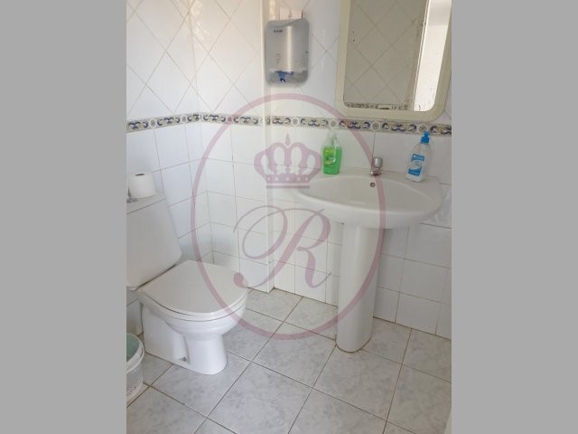 Empty Local for long term rent in Colon I, Los Cristianos