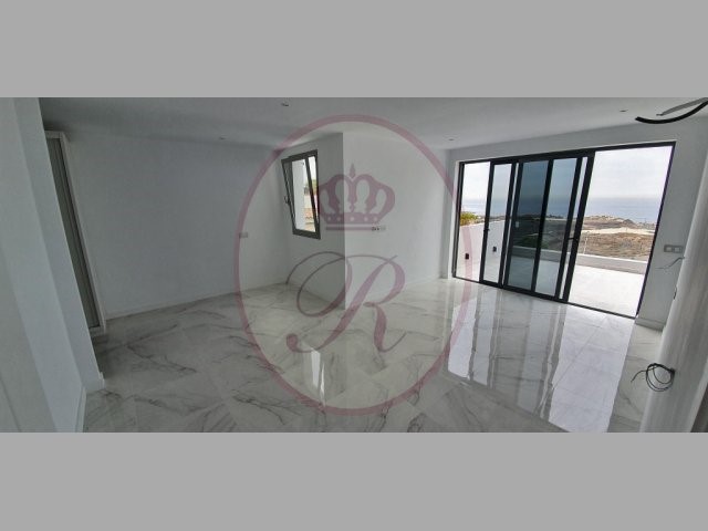 5 bed villa for sale in Balcon del Duque, El Duque