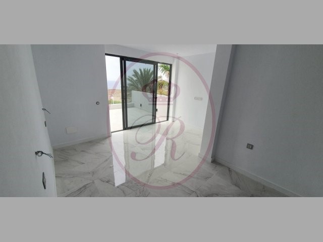 5 bed villa for sale in Balcon del Duque, El Duque