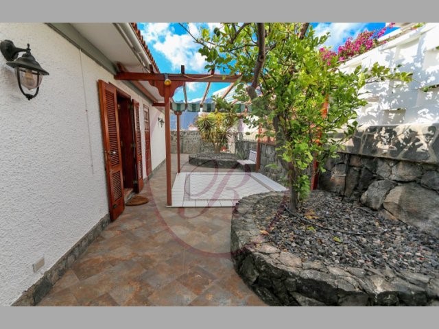 2 bed villa for sale in Crab Island, Los Gigantes