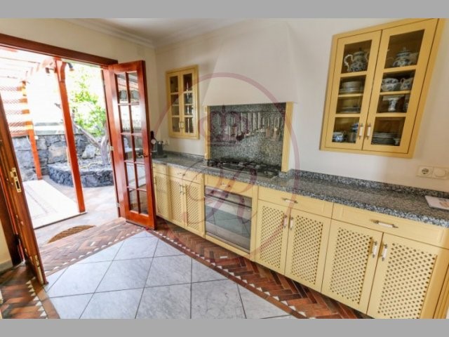 2 bed villa for sale in Crab Island, Los Gigantes