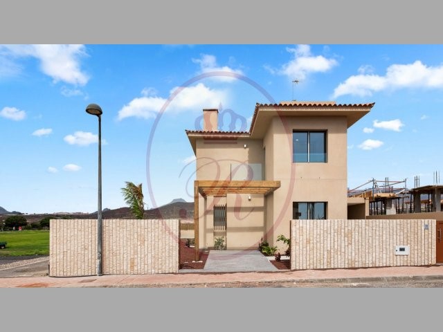 4 bed villa for sale in Green South Villas, Amarilla Golf