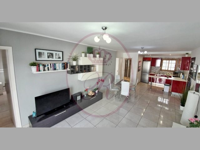 2 bed apartment for sale in Sunset Bay, Torviscas Bajo