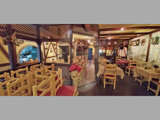 6 bed townhouse for sale in Las Rosas