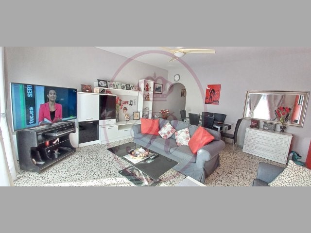 6 bed restaurant for sale in Las Rosas