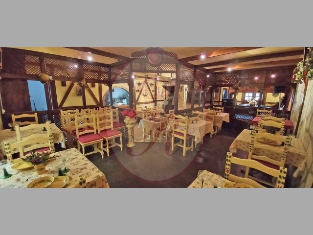 6 bed restaurant for sale in Las Rosas