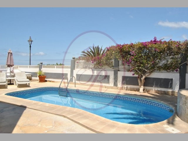 3 bed villa for sale in Club I, Los Gigantes