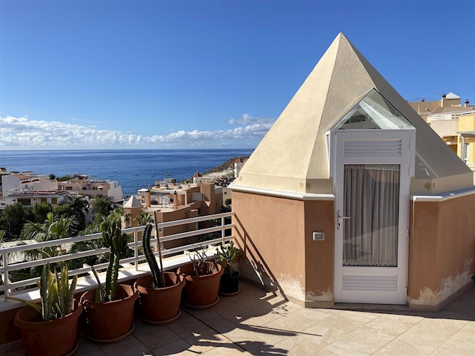Penthouse For sale in La Caleta, Tenerife