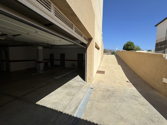 Garage For sale in Costa del Silencio, Tenerife