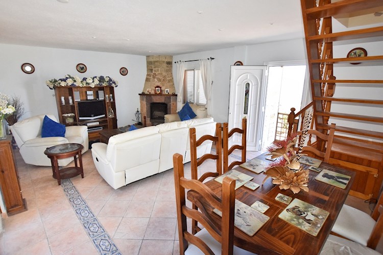 3 bed townhouse for sale in Taucho