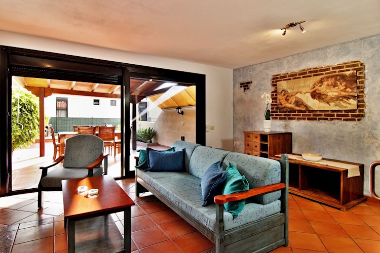 5 bed townhouse for sale in El Galeon