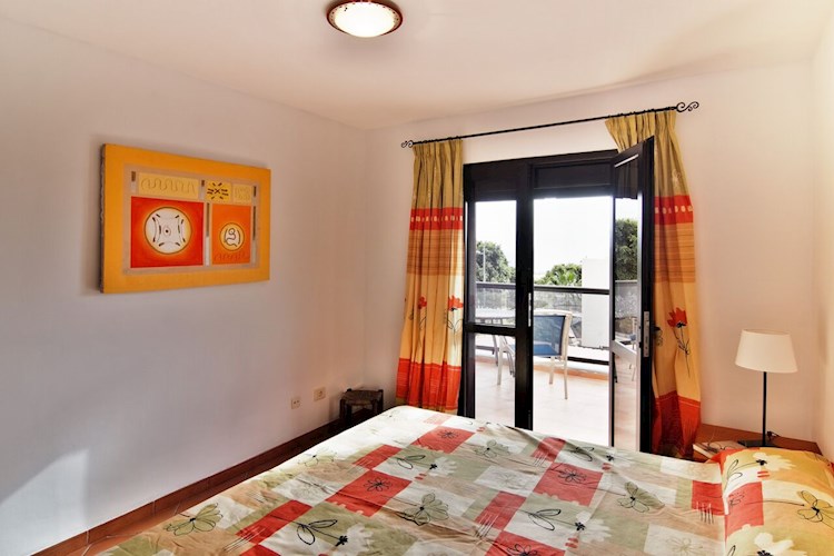 5 bed townhouse for sale in El Galeon