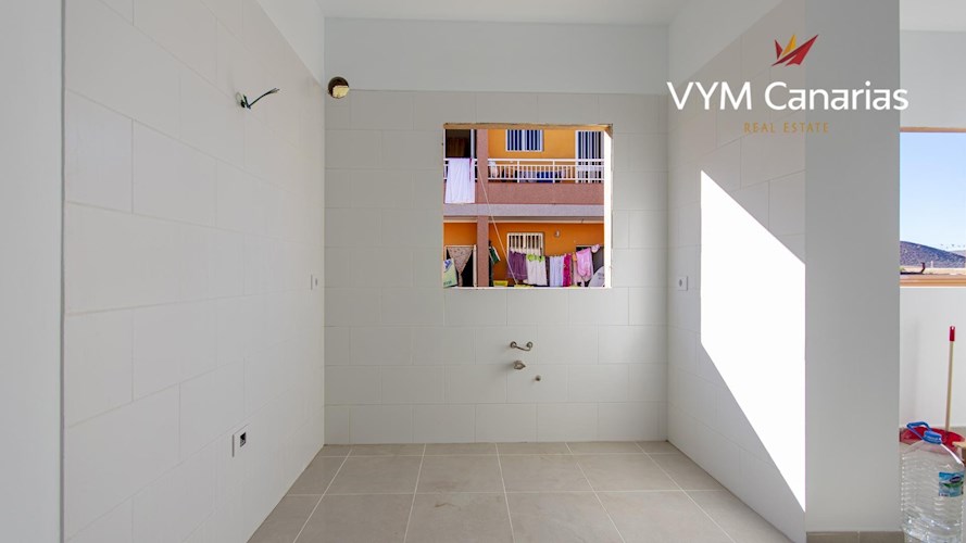 7 bed commercial property for sale in Arona