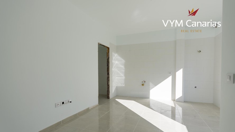 7 bed commercial property for sale in Arona