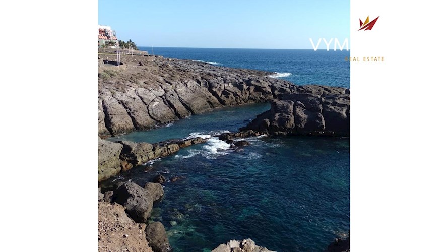 2 bed duplex for sale in Callao Salvaje