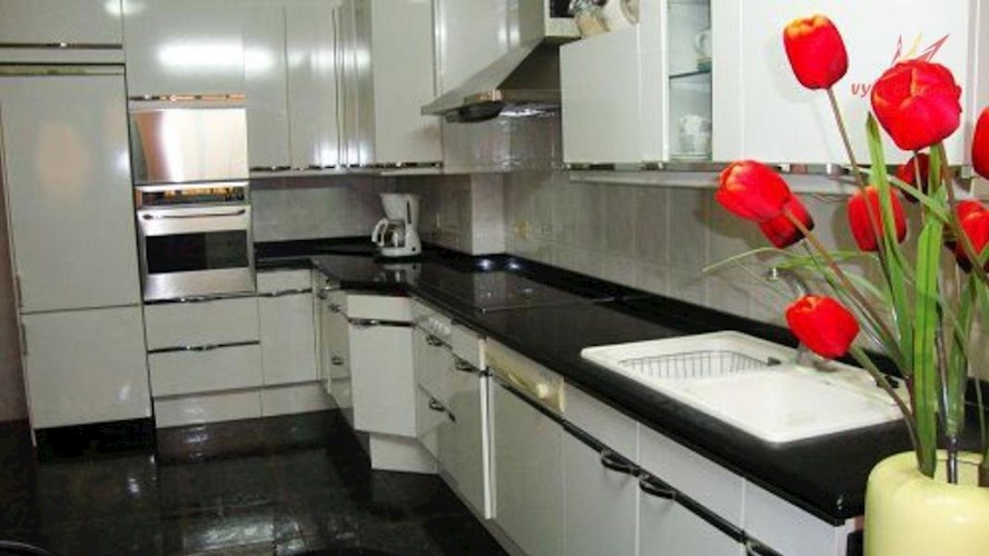 5 bed villa for sale in Parque de la Reina