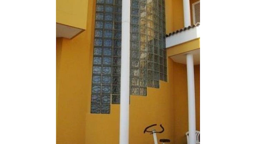 5 bed villa for sale in Parque de la Reina