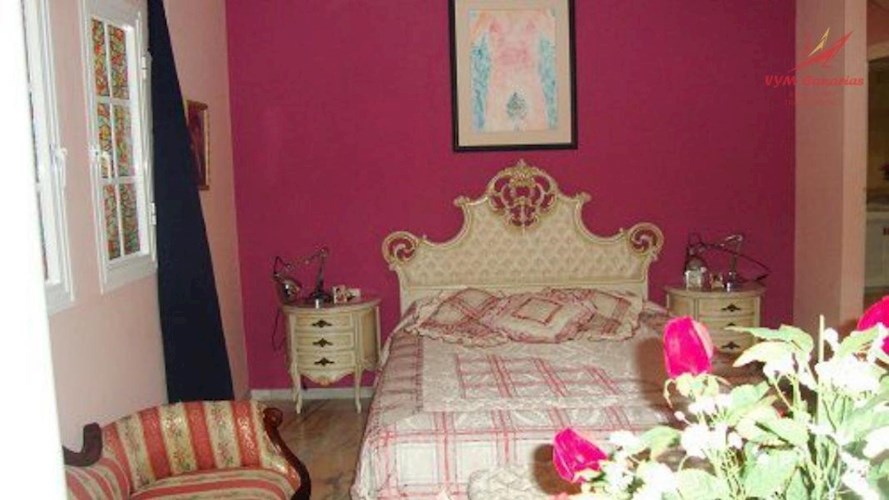 5 bed villa for sale in Parque de la Reina