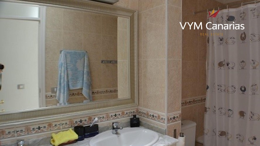 2 bed townhouse for sale in Callao Salvaje