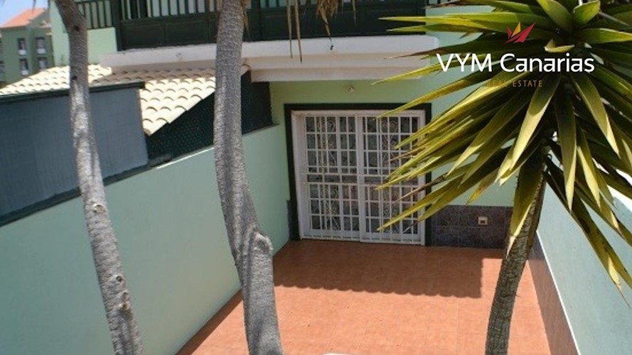 2 bed townhouse for sale in Callao Salvaje