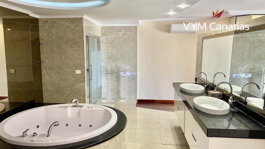 3 bed villa for sale in Golf del Sur