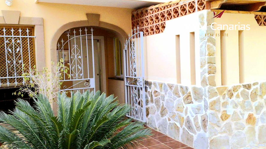 3 bed townhouse for sale in Roque del Conde