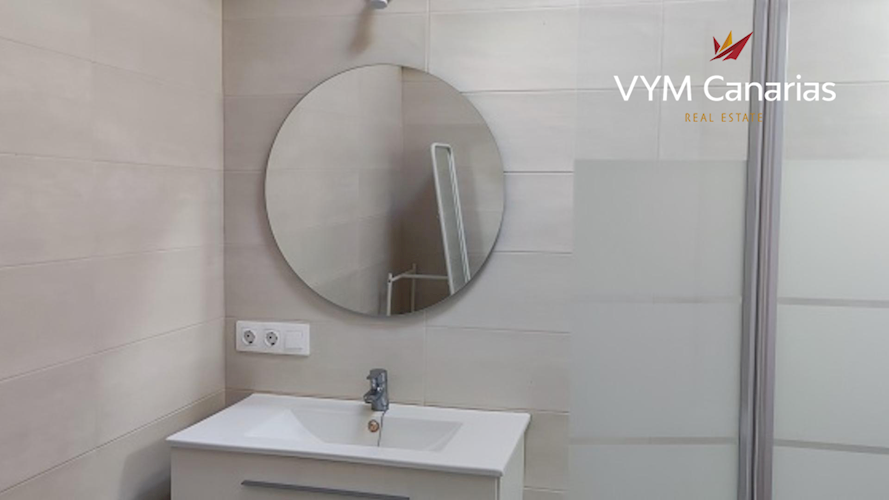 5 bed villa for sale in Piedra Hincada