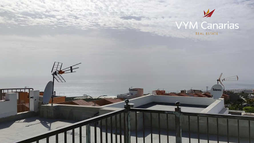 5 bed villa for sale in Piedra Hincada