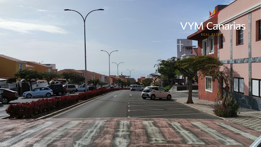 5 bed villa for sale in Piedra Hincada