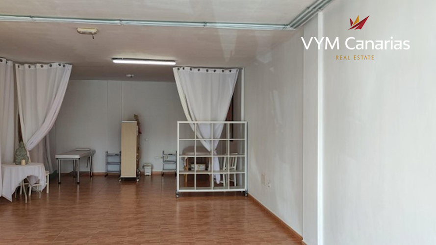 5 bed villa for sale in Piedra Hincada