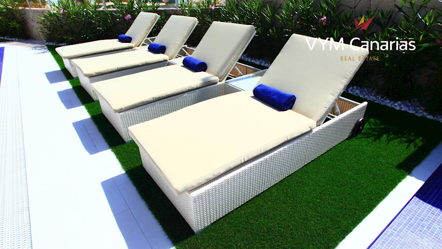 4 bed villa for sale in La Caleta