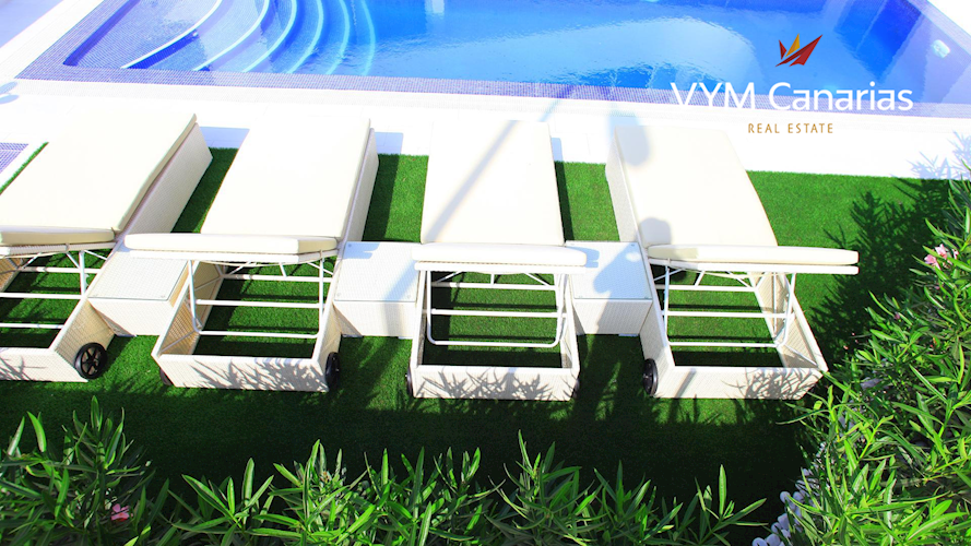 4 bed villa for sale in La Caleta