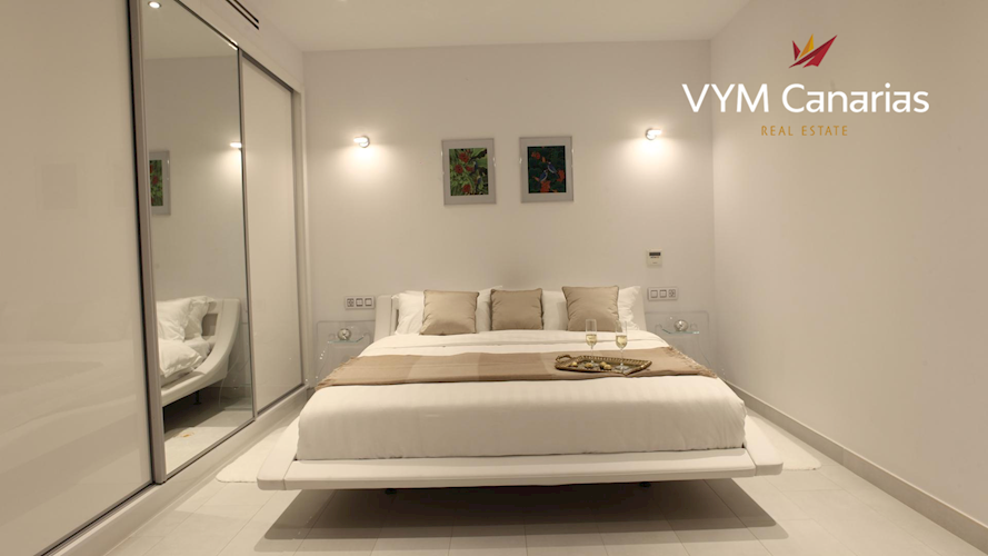 4 bed villa for sale in La Caleta