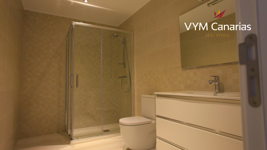 4 bed villa for sale in La Caleta