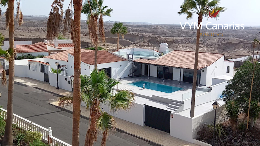4 bed villa for sale in Golf del Sur