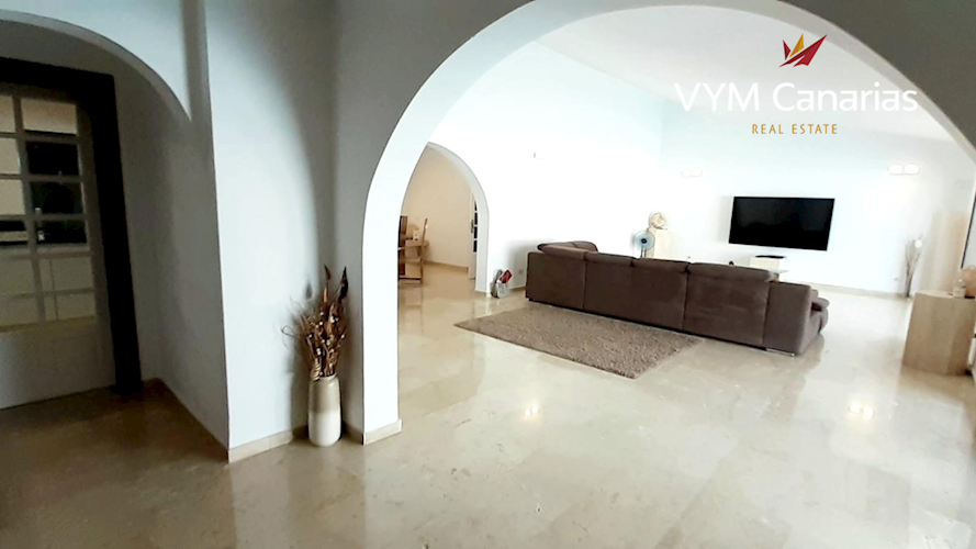 4 bed villa for sale in Golf del Sur