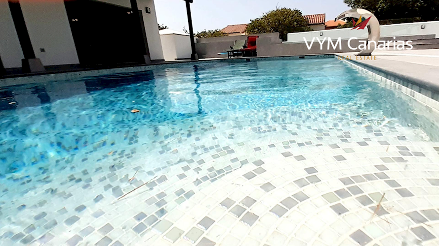 4 bed villa for sale in Golf del Sur