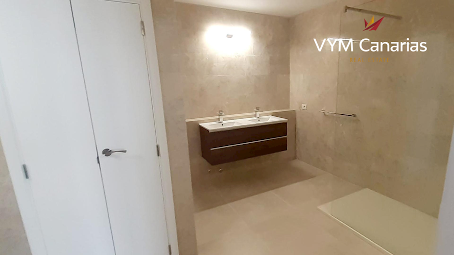 4 bed villa for sale in Golf del Sur