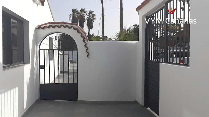 4 bed villa for sale in Golf del Sur
