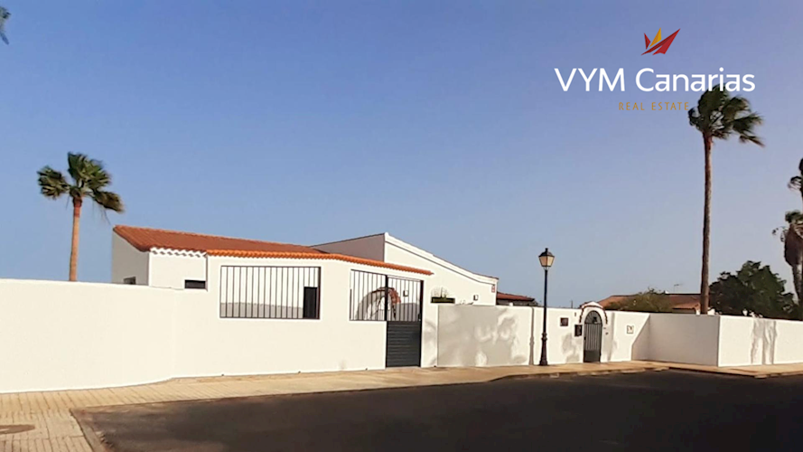 4 bed villa for sale in Golf del Sur