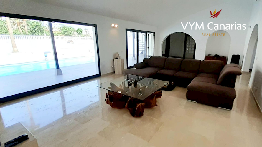 4 bed villa for sale in Golf del Sur
