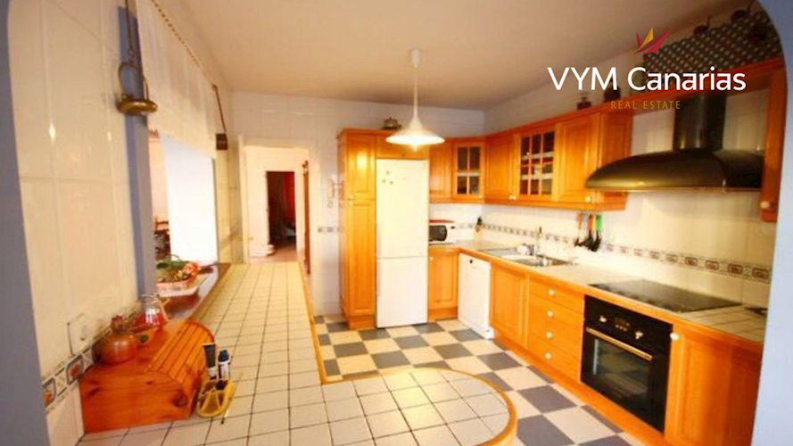 3 bed villa for sale in Balcon del Duque, El Duque