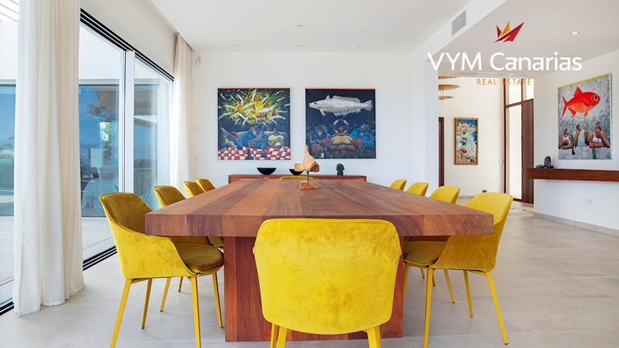 5 bed villa for sale in La Caleta