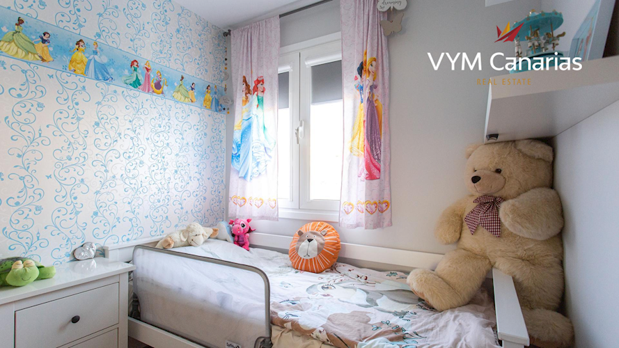 5 bed townhouse for sale in Callao Salvaje