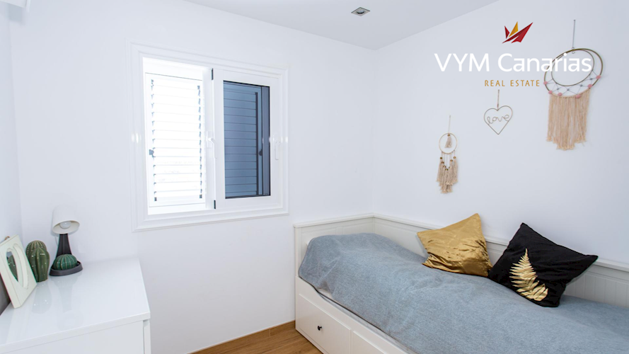 5 bed townhouse for sale in Callao Salvaje