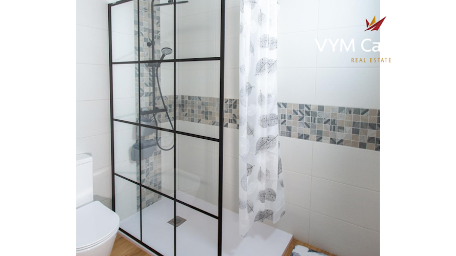 5 bed townhouse for sale in Callao Salvaje