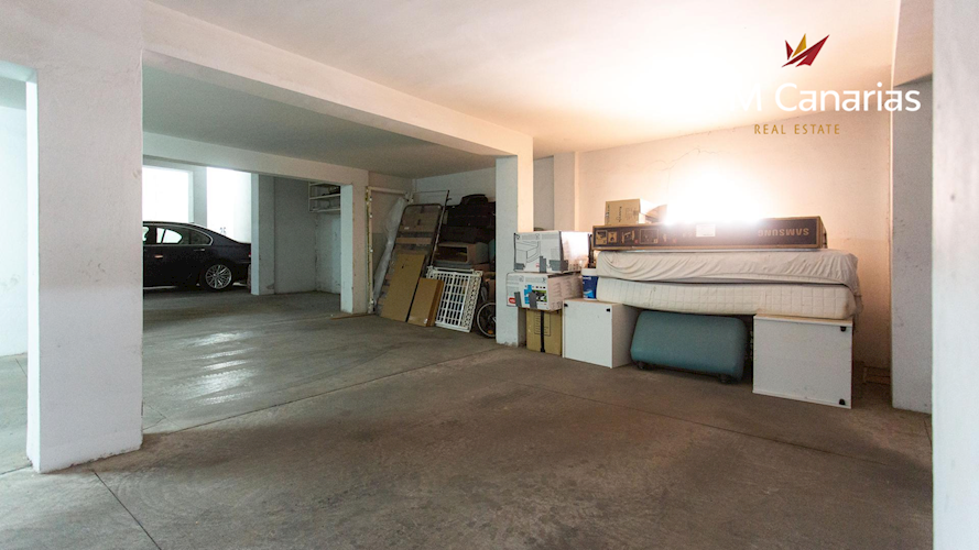 5 bed townhouse for sale in Callao Salvaje