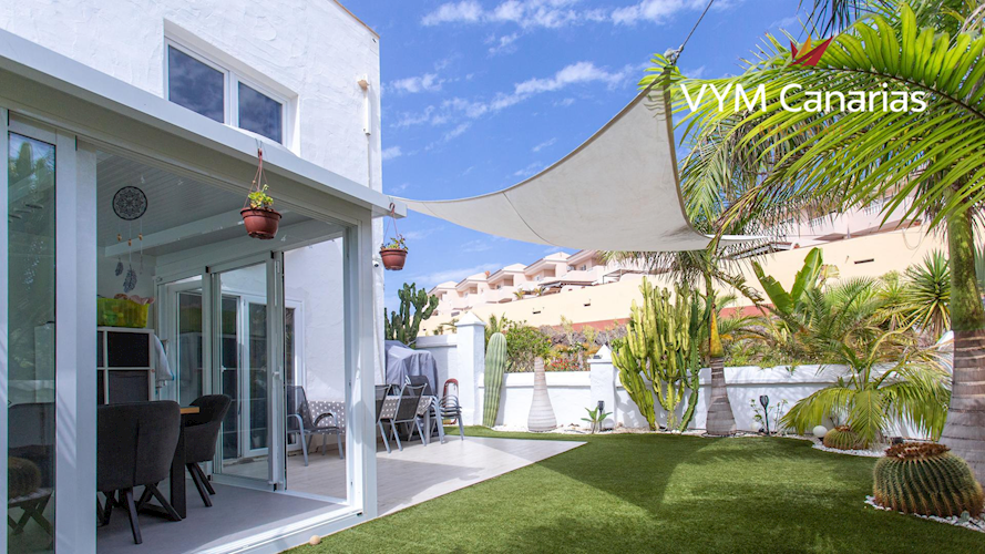 5 bed townhouse for sale in Callao Salvaje